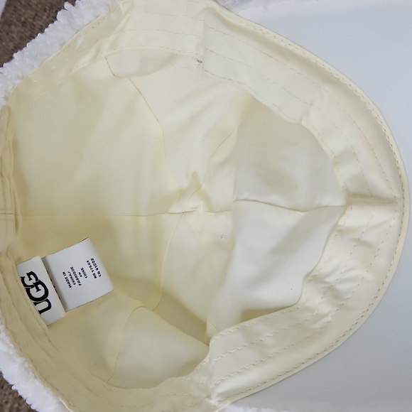 UGG White Sherpa Baseball Cap OS - Picture 3 of 7